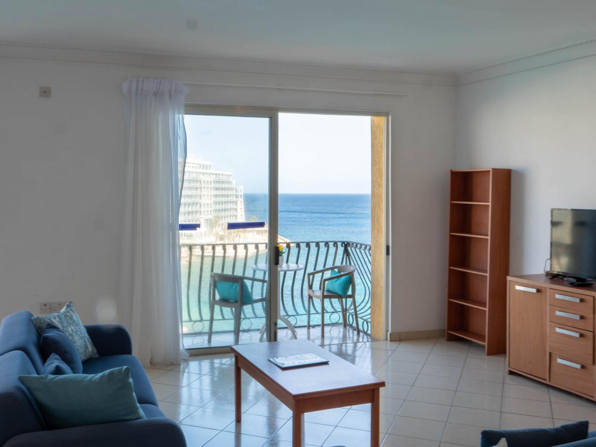 Morina Court - Seaview Apartments And Penthouse In St Julians By Shortletsmalta Saint Julian's Екстер'єр фото