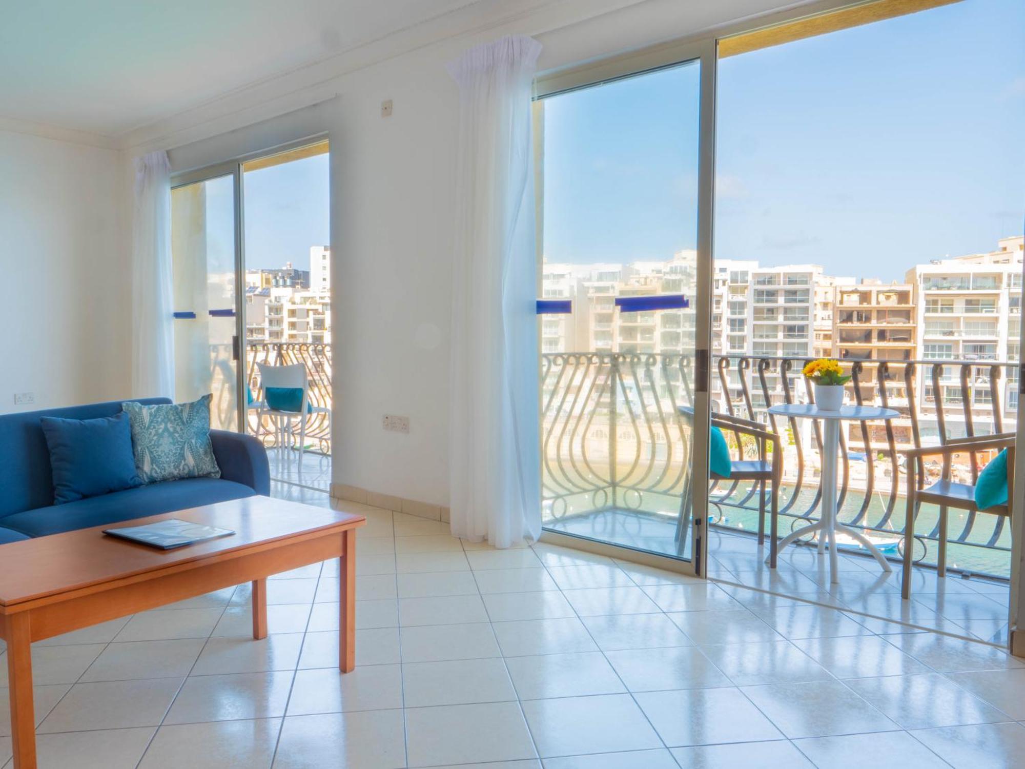 Morina Court - Seaview Apartments And Penthouse In St Julians By Shortletsmalta Saint Julian's Екстер'єр фото